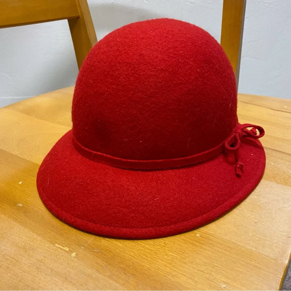 Vintage Red Lancaster Wool Felt Cloche Hat - Picture 8 of 11